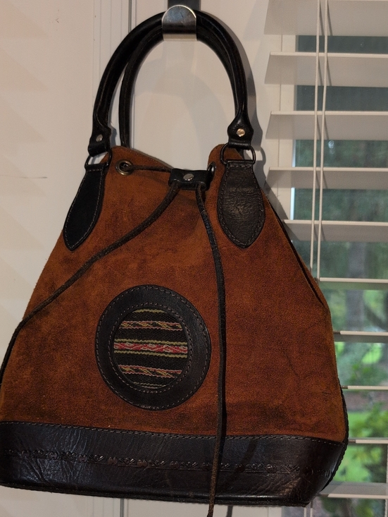 Petalura Handbags - Manta Medallion Cinch Bucket Bag - Vintage